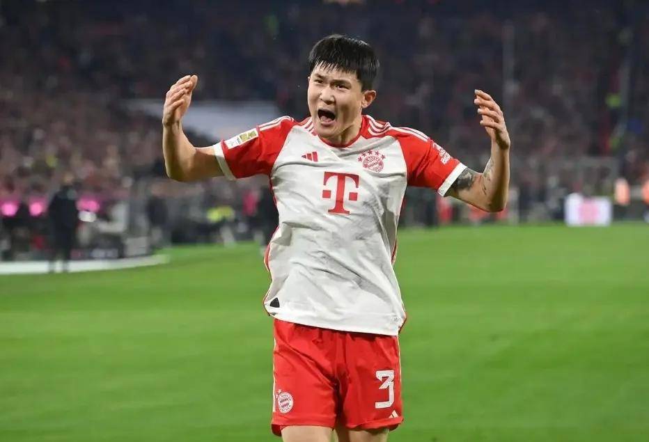 28岁生涯十字路口!金玟哉遭巴黎青睐,沙特哄抢,拜仁坐等高价